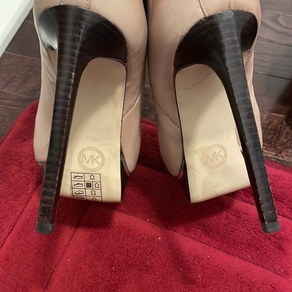 Michael Kors Meadow Booti Khaki color size 7.5 - Picture 4 of 5